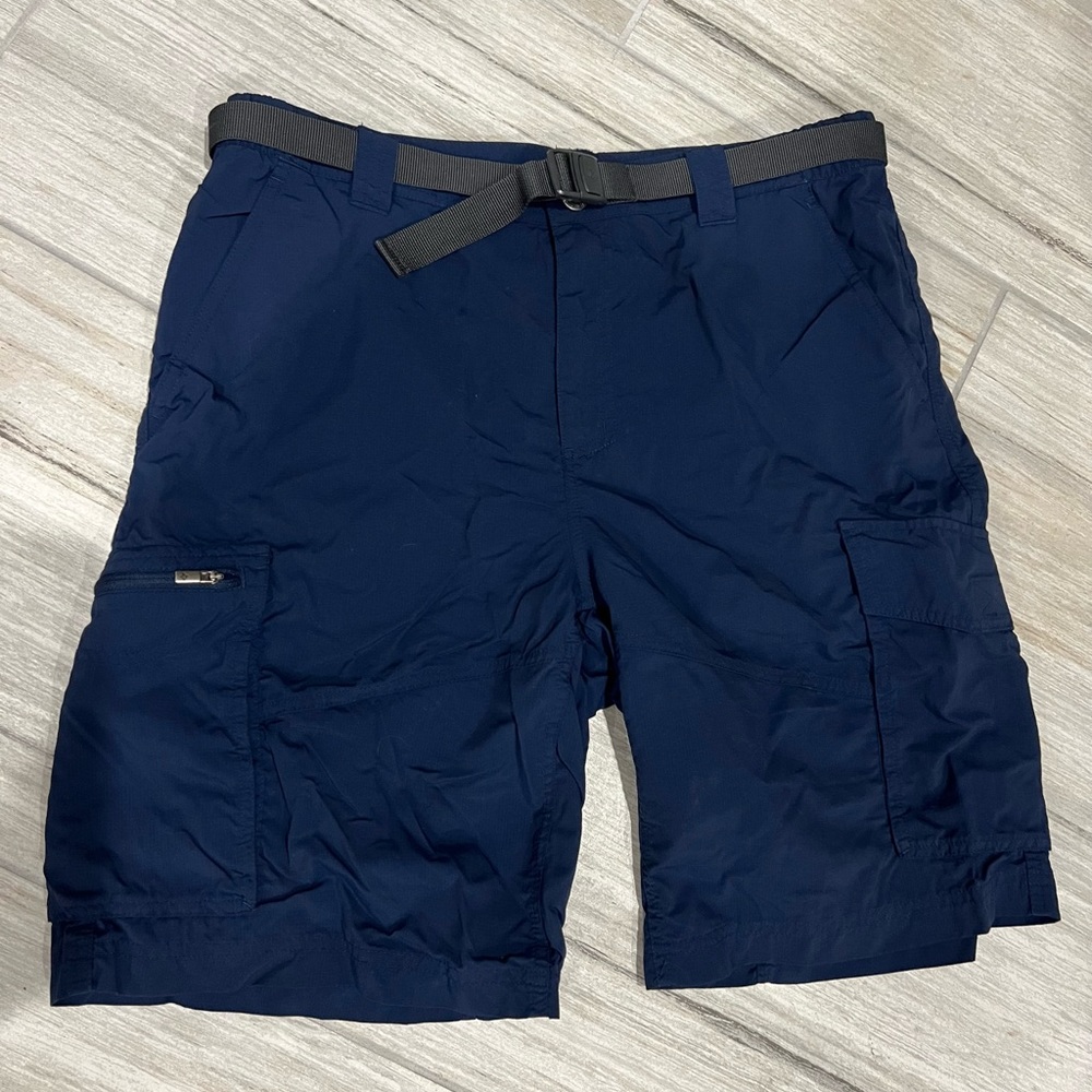 Columbia Cargo Nylon Shorts with Belt size 34w/10L Men’s